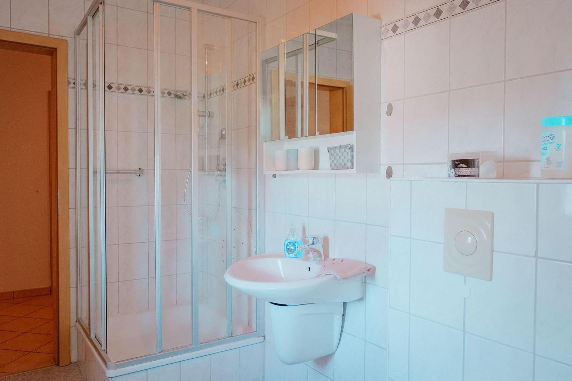 Ferienwohnung Cubus Kuehlungsborn Ost Buitenkant foto